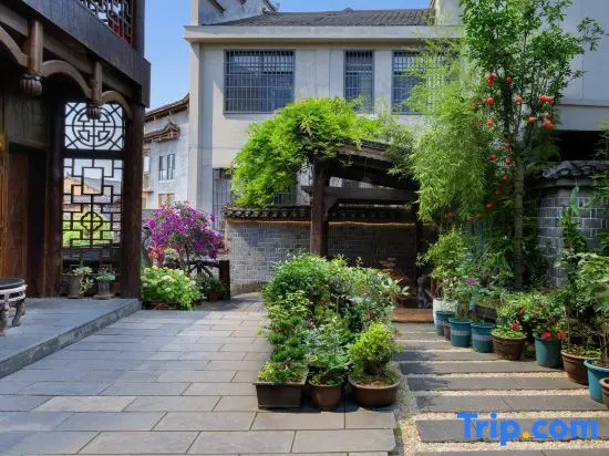 Xuanyuan Viewing Courtyard B&B (Furong Town Scenic Area Branch)