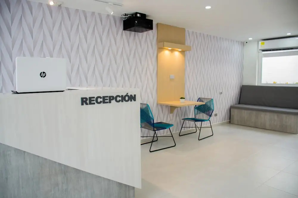 Lobby & Reception