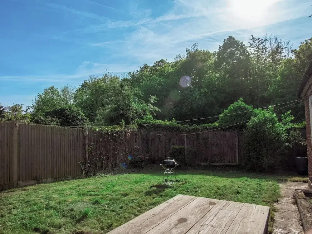 Cozy Riverside Retreat in Snodland
