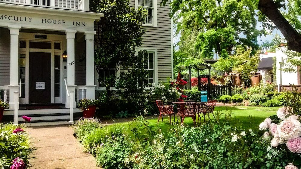 McCully House Inn