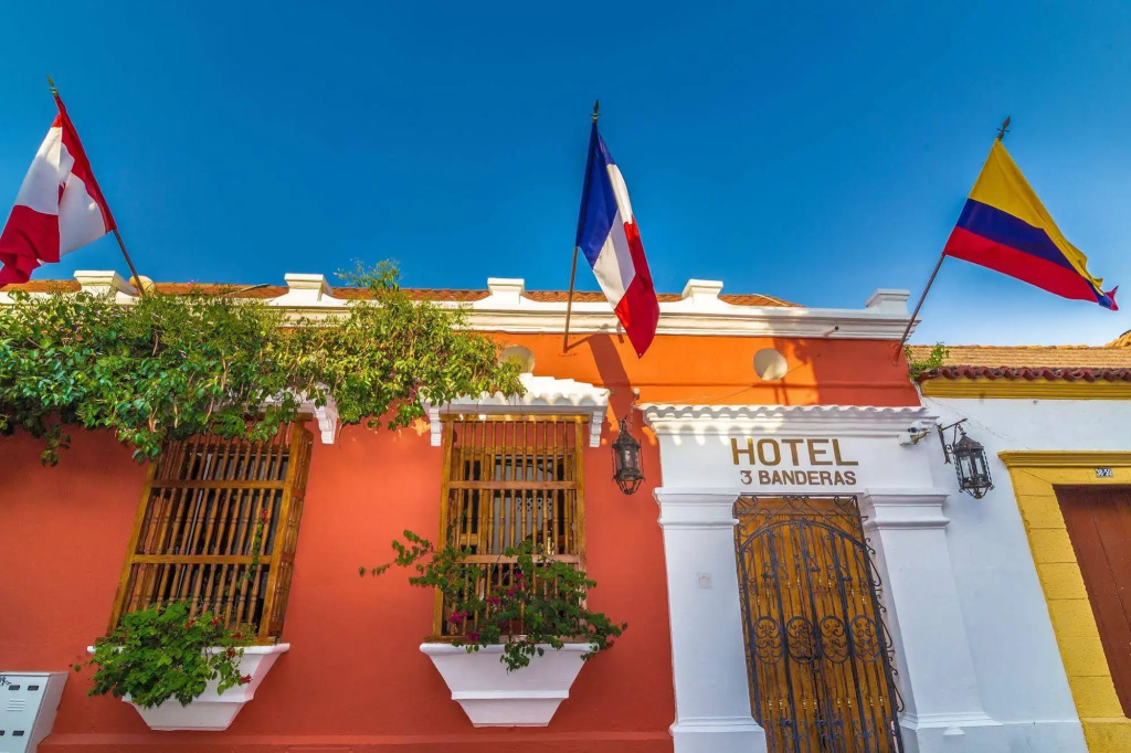 Hotel 3 Banderas