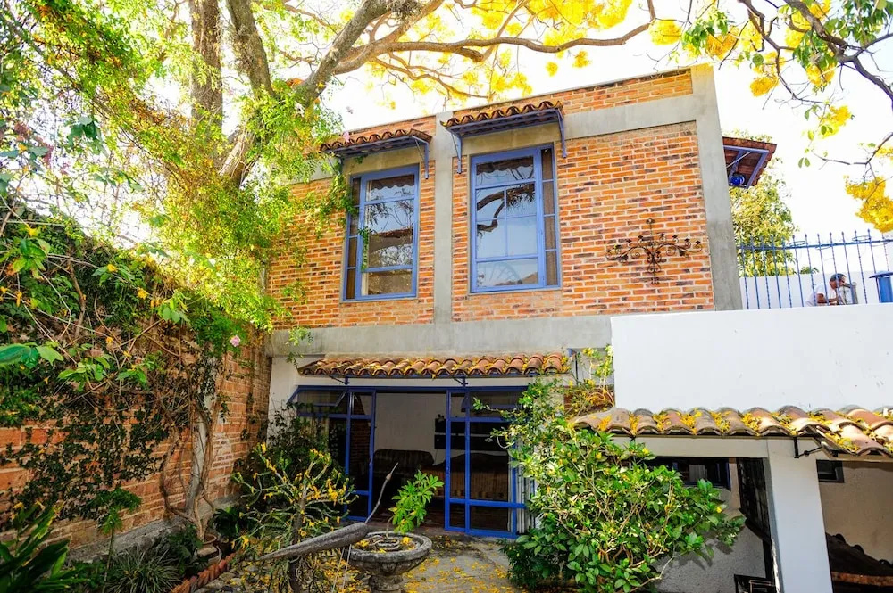 Casa Aurora Garden Retreat