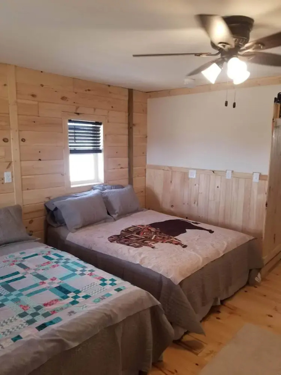 Standard Double room with mountain view (full double bed)