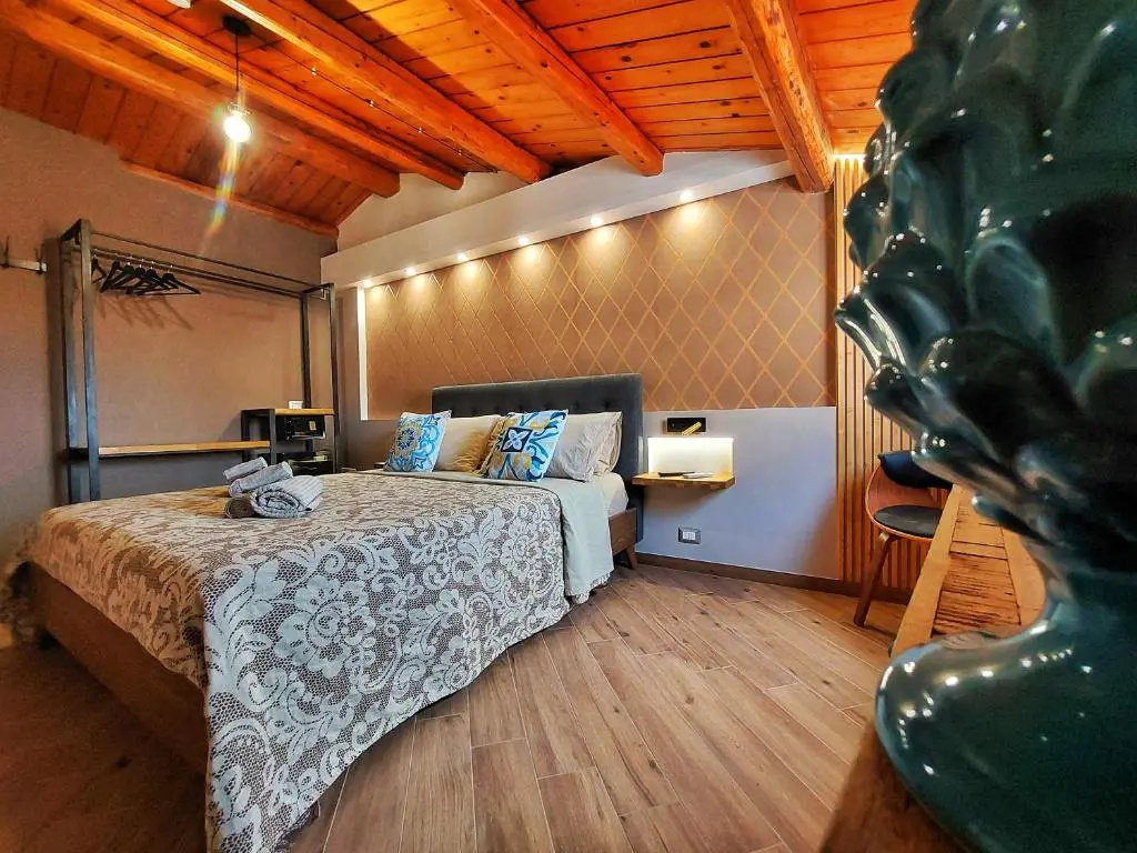 Superior Double room (full double bed)
