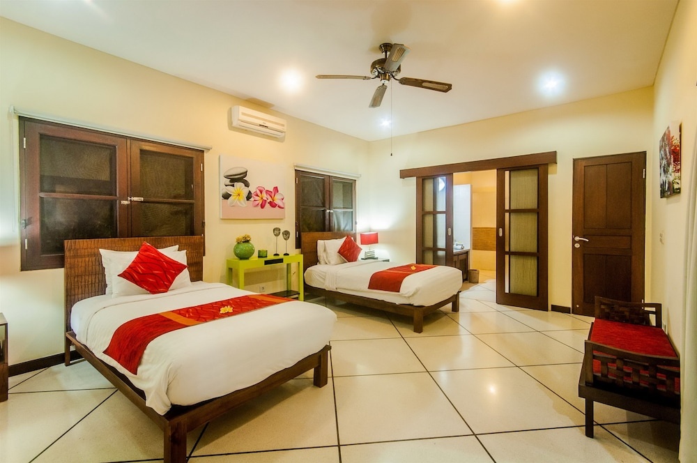 Villa Gading — 4