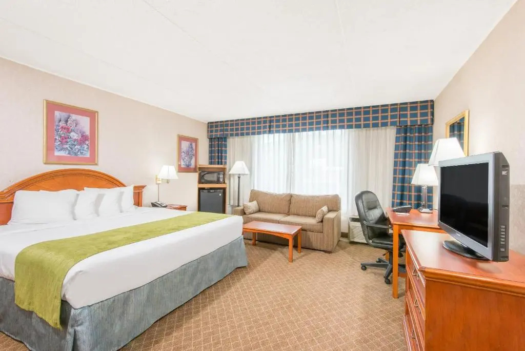 Ramada by Wyndham Cumberland Downtown - Chambres