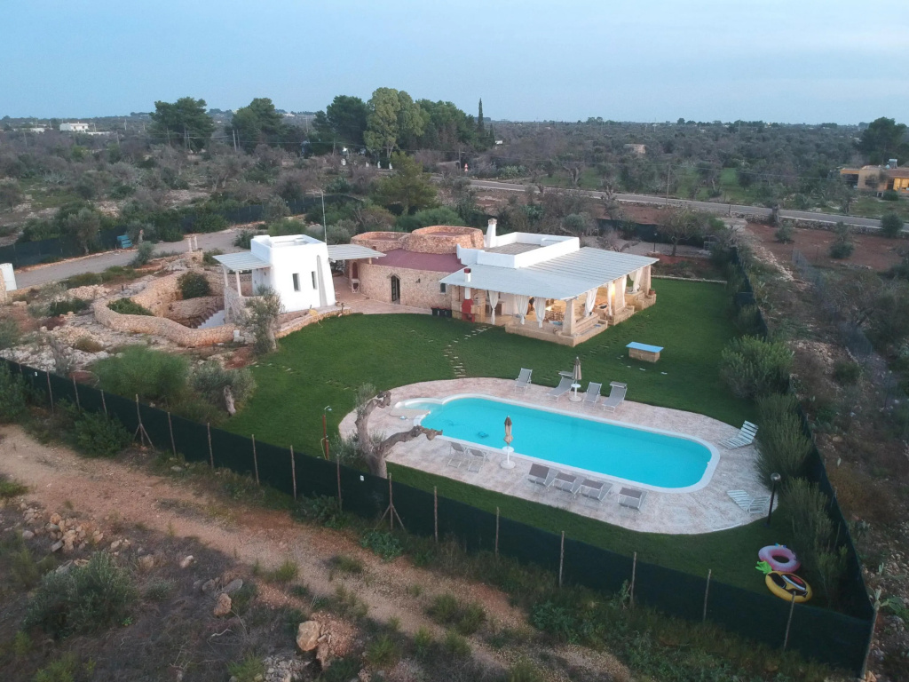 Villa with pool in Torre Suda