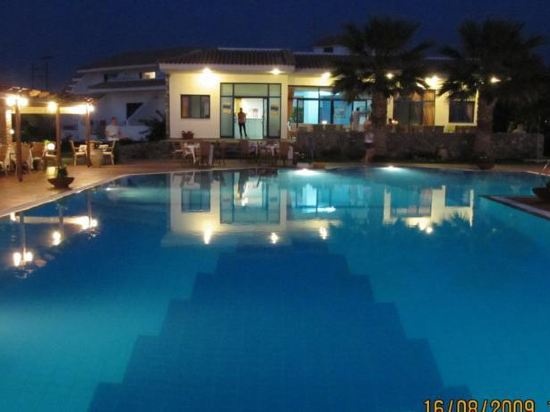 Oasis Hotel 3 * Oasis Hotel 3 *