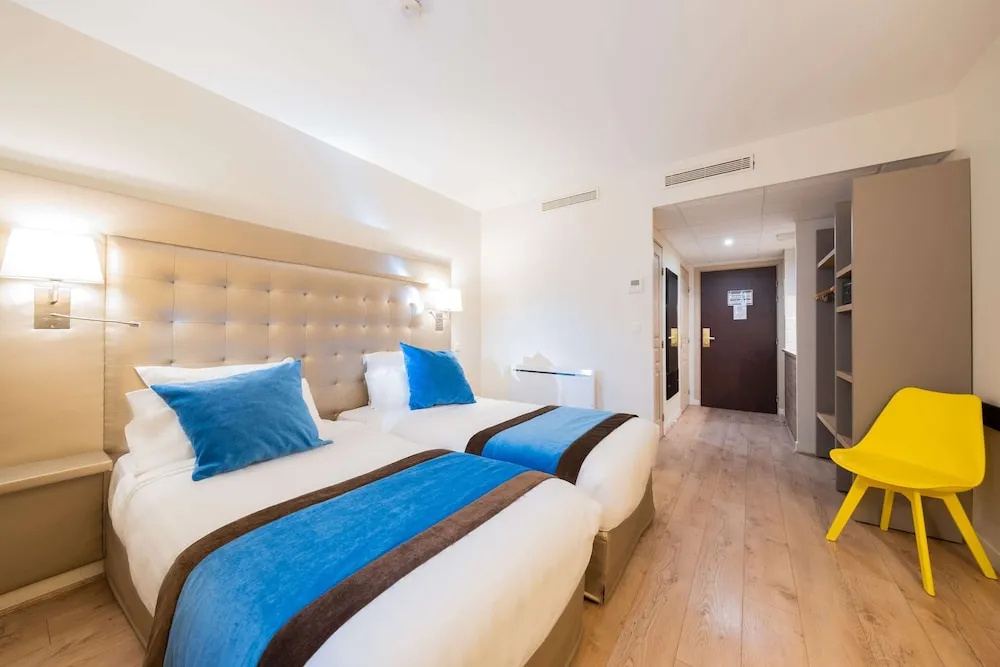 Standard Double room (twin beds)