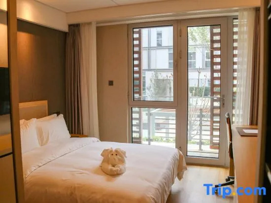 Double Apartment full double bed