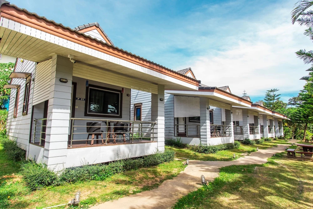 1 Bedroom Deluxe Villa with balcony and with garden view