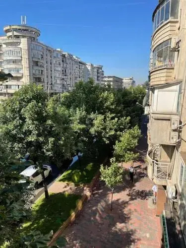 3 Rooms Apartament In The City Center Of Bucharest