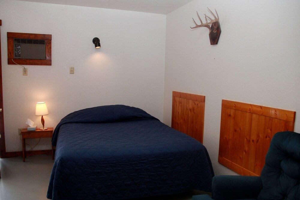 Bison Lodge — 5