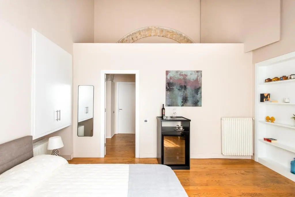 Deluxe Double room with balcony (full double bed)