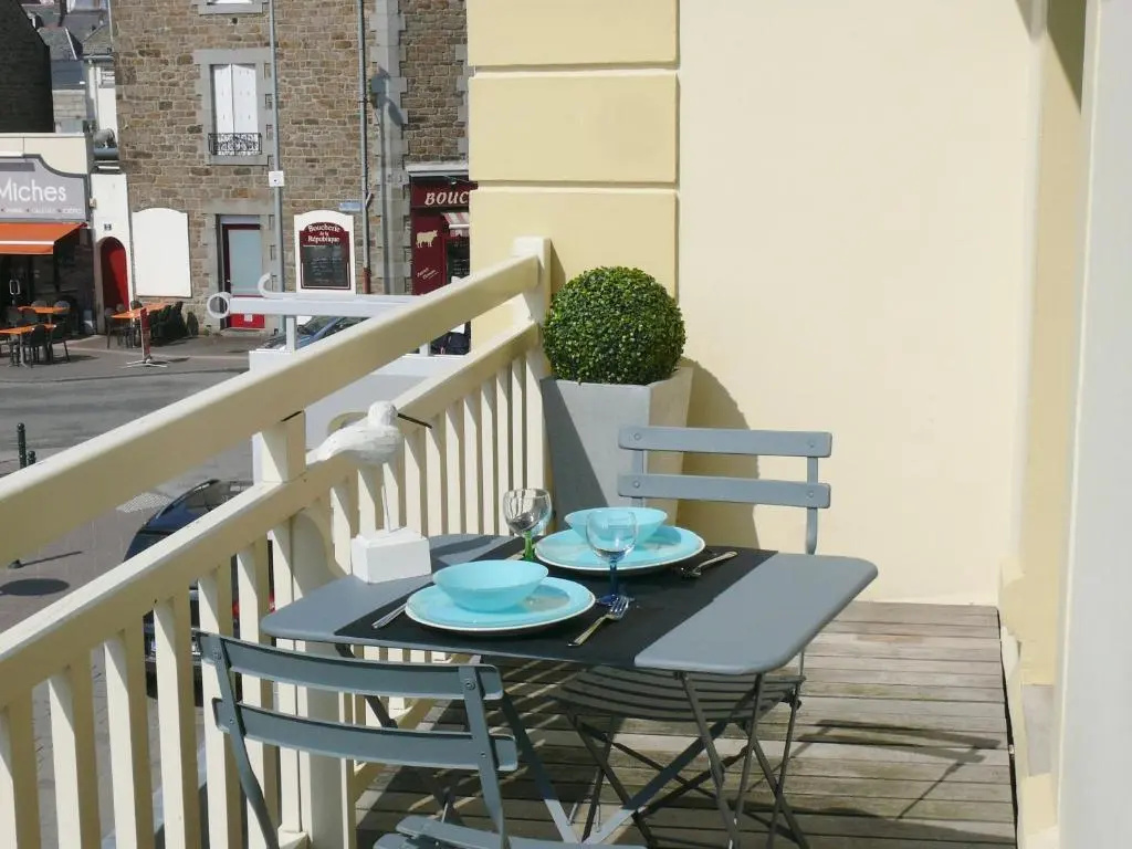 Studio with balcony