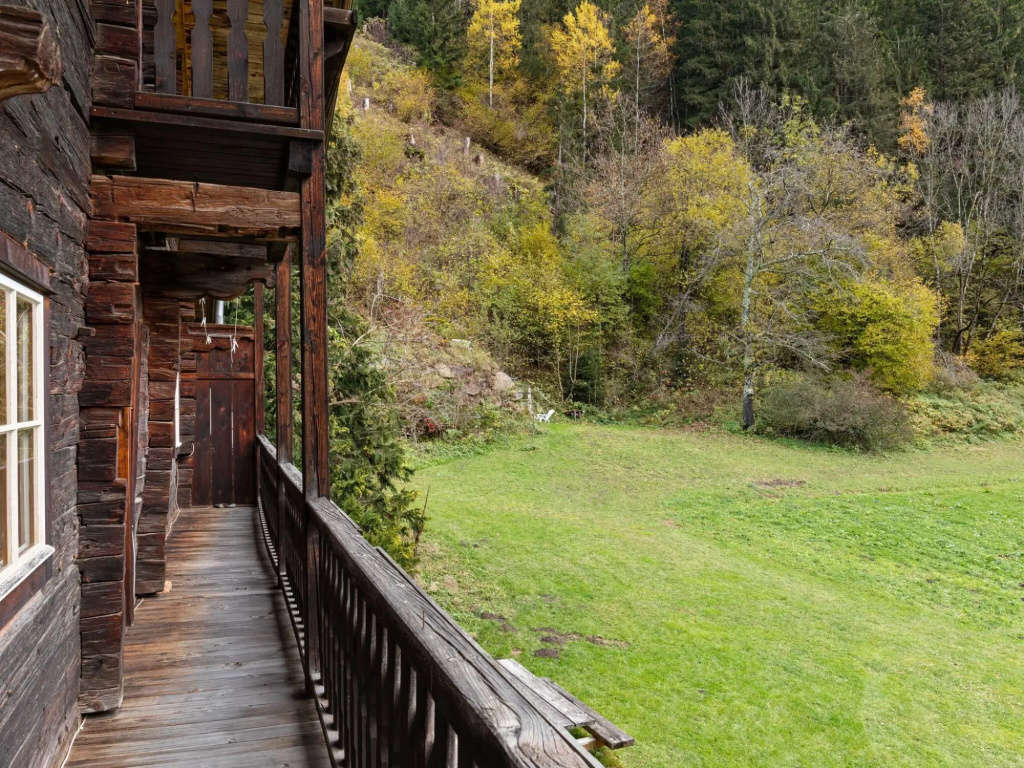 Chalet in Matrei Near Ski Lift & Bus