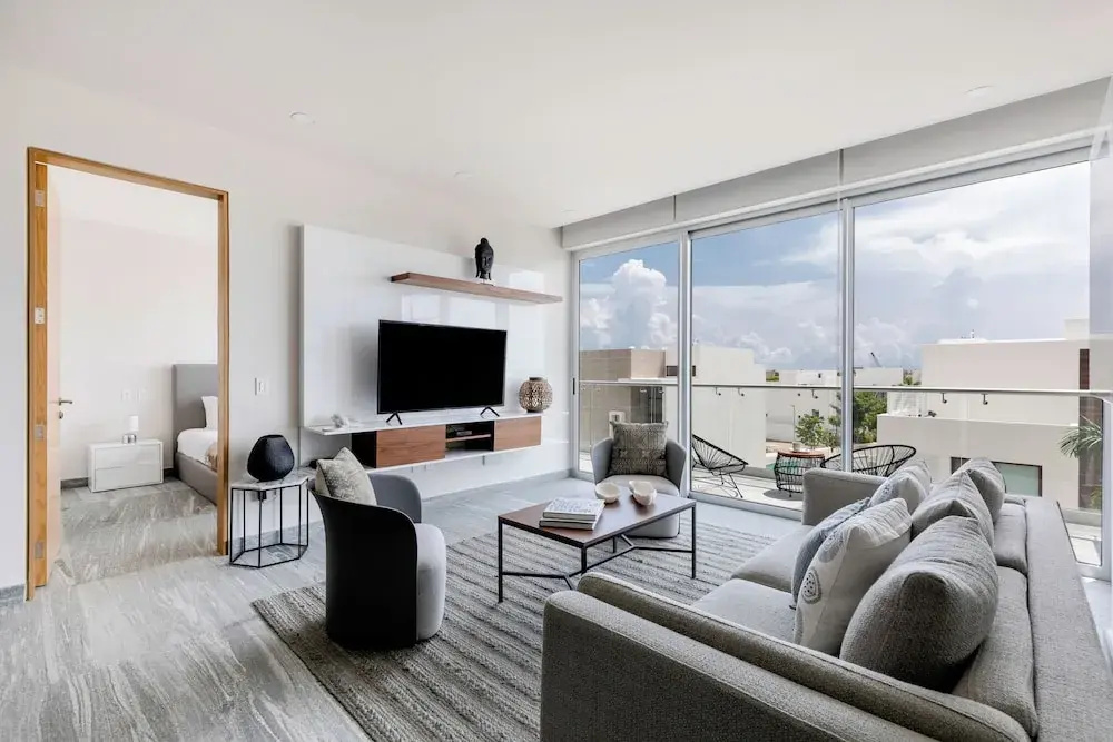 4 Bedrooms Family Apartment with balcony