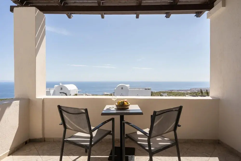 Superior Double room with balcony and with sea view (full double bed)