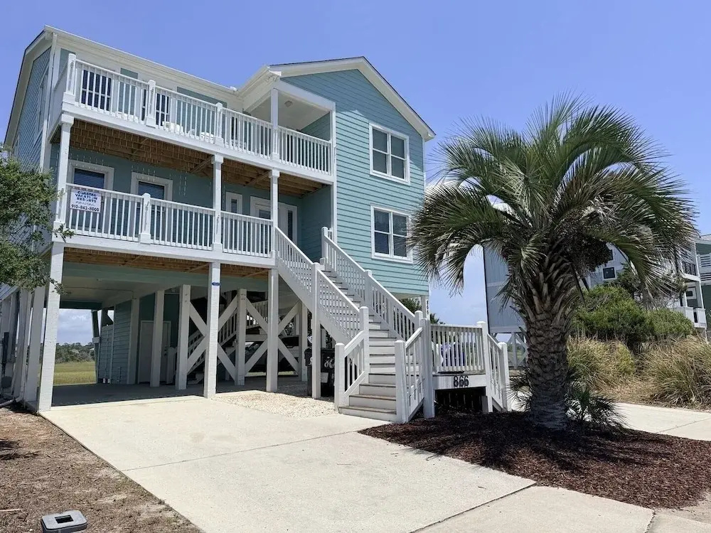 Old Man & The Sea 5 Bedroom Home by RedAwning