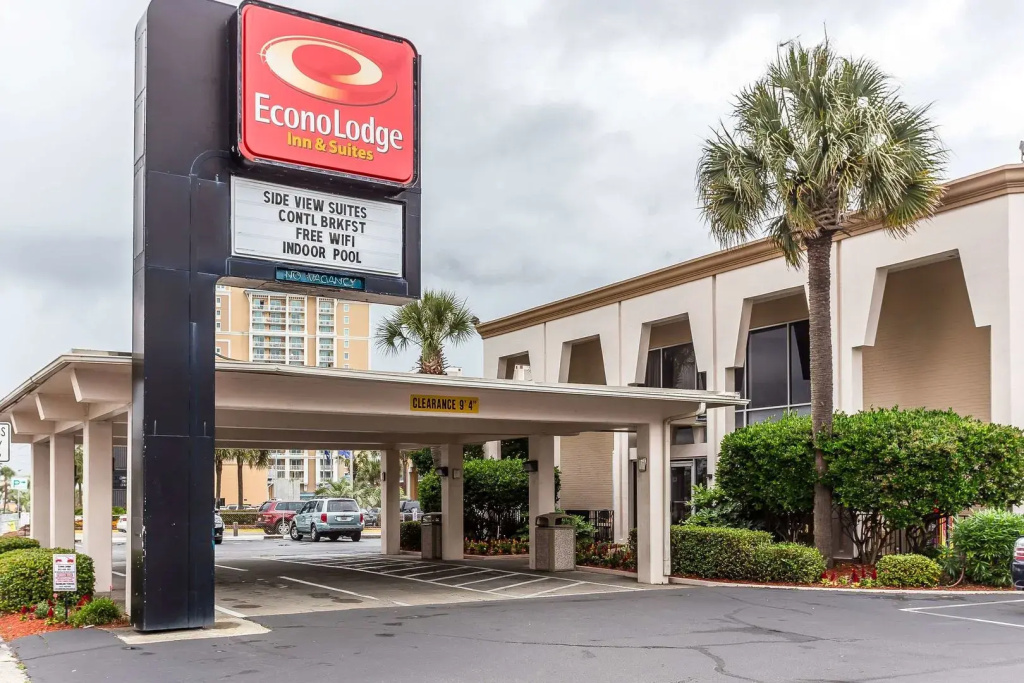 Ocean Crest Inn and Suites