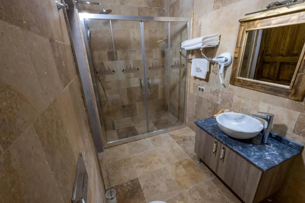 Standard Double room with balcony (full double bed)