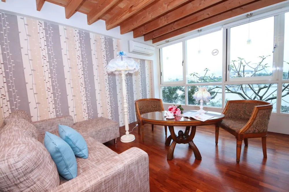 舒適四房連庭院景雙床公寓