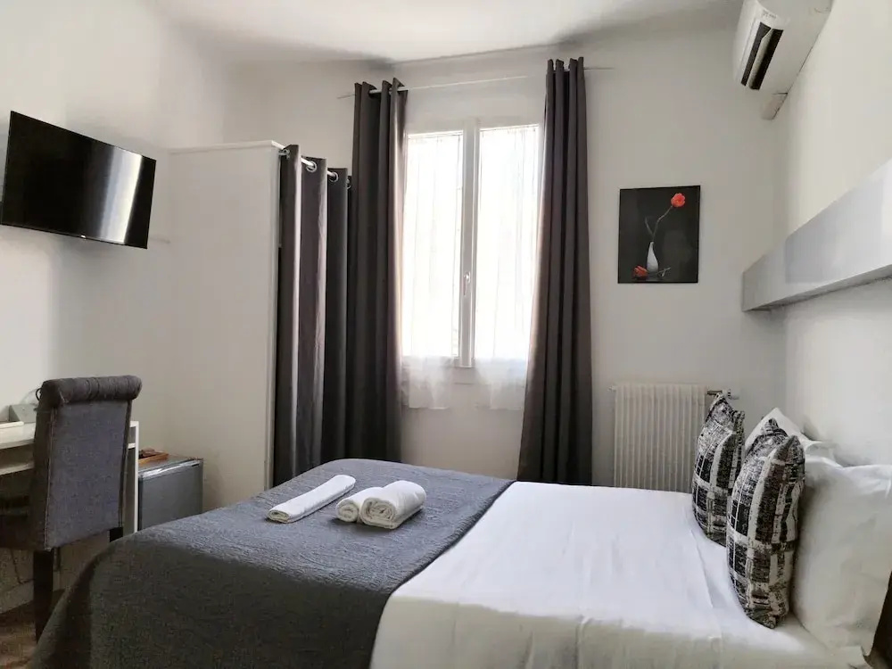 Logis Hôtel La Bastide d'Entraigues - Chambres