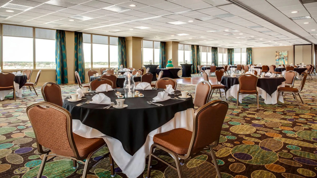 Holiday Inn & Suites Overland Park West by IHG - Général