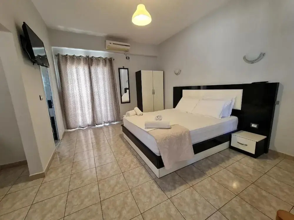 Standard Double room with sea view (full double bed)