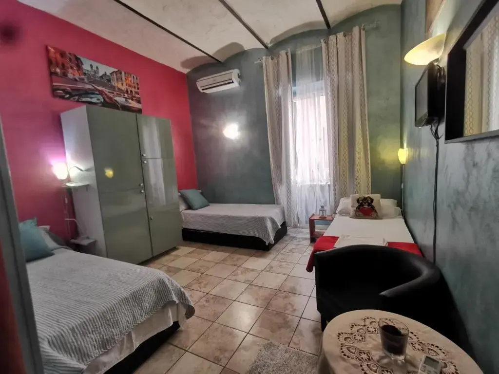 Triple room