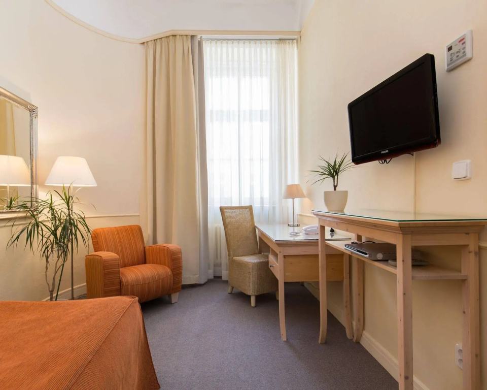 Hotel photo 12