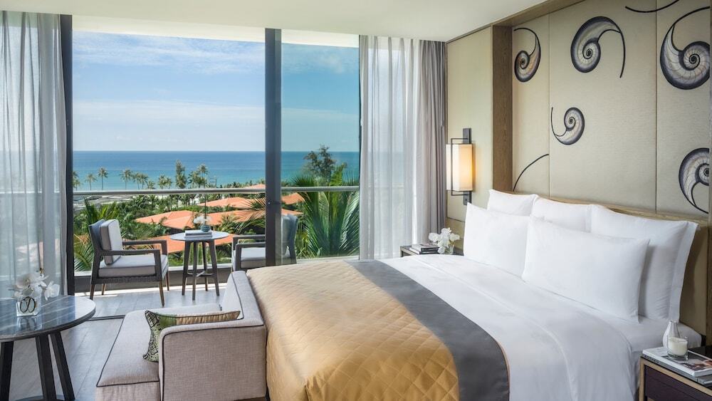 Intercontinental Phu Quoc Long Beach Resort