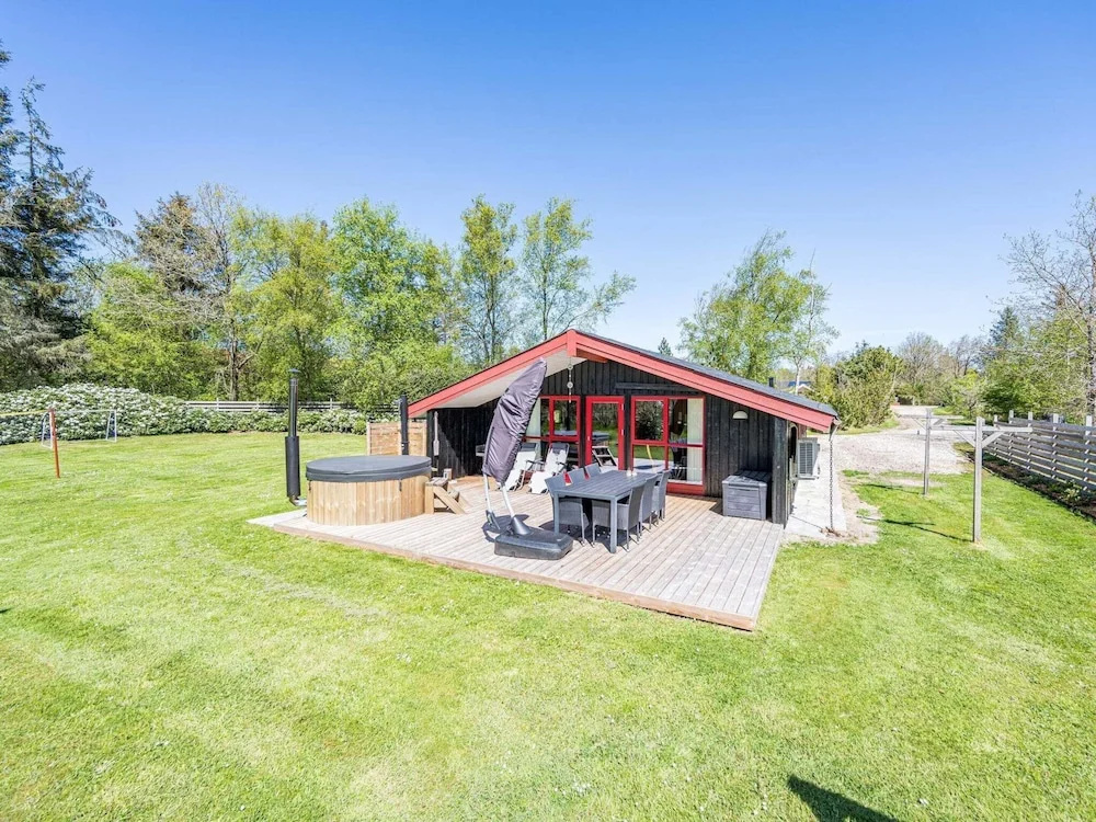 6 Person Holiday Home in Henne