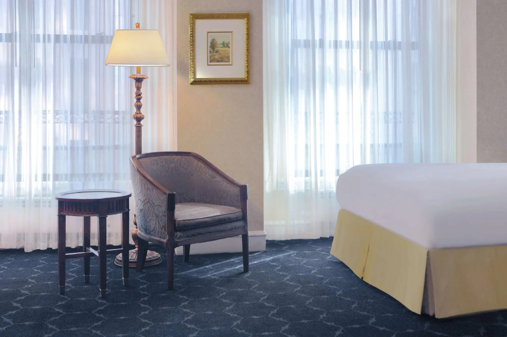 Double room (full double bed)