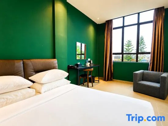 Deluxe Double room (full double bed)