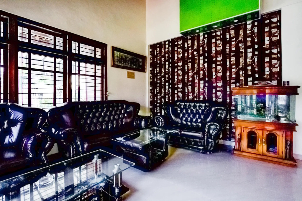 Lobby & Reception