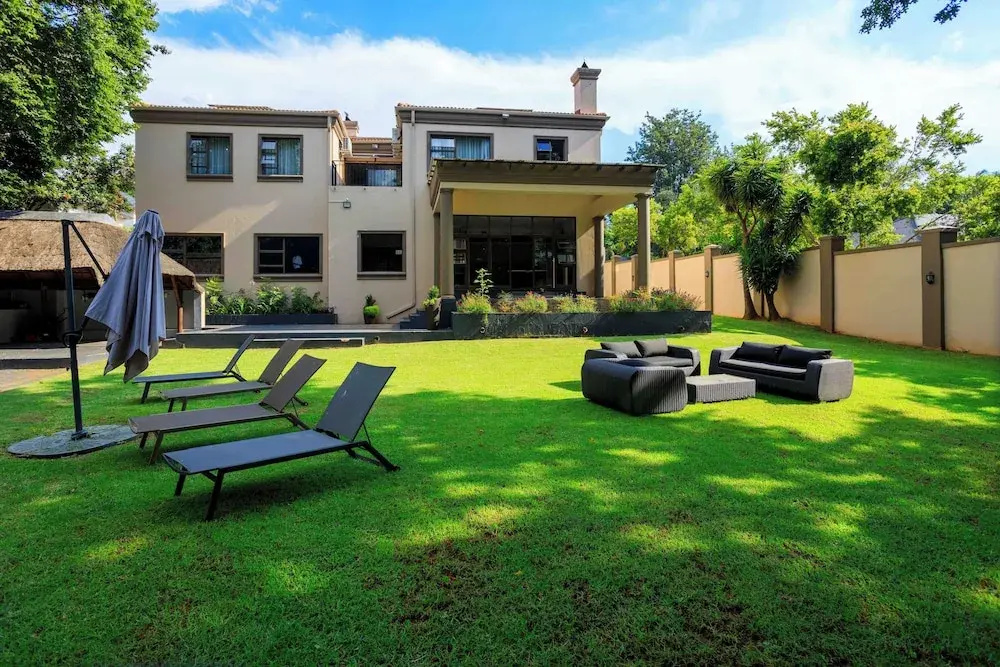 Adinkra Boutique Hotel