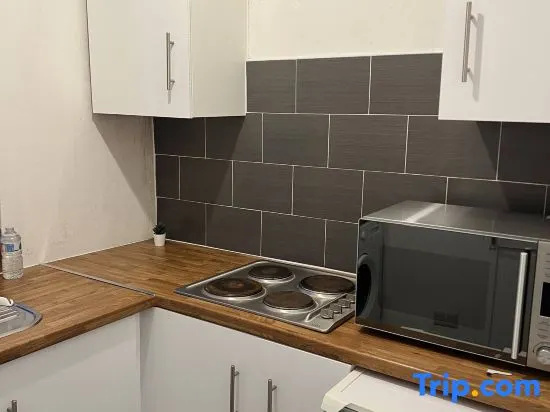 Cozy Guest Room in Central Manchester - Ideal for Short Stays