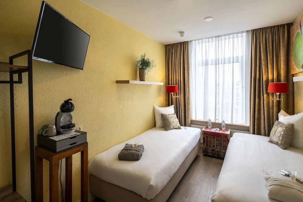 Economy Double room (twin beds)