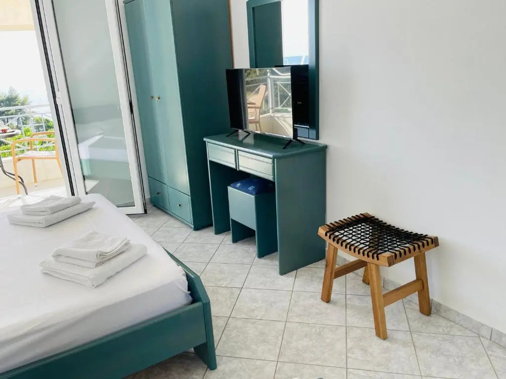 Standard Double room with sea view (full double bed)