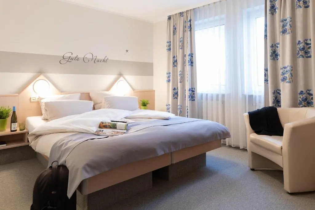 Standard Double room (full double bed)