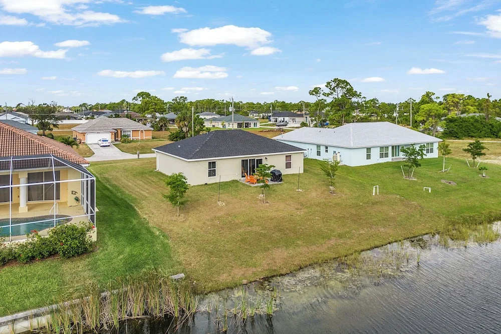 Canal-front Fun! Fish & Relax in Cape Coral