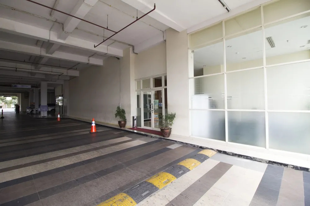 RedDoorz Apartment @ Margonda Residence 3