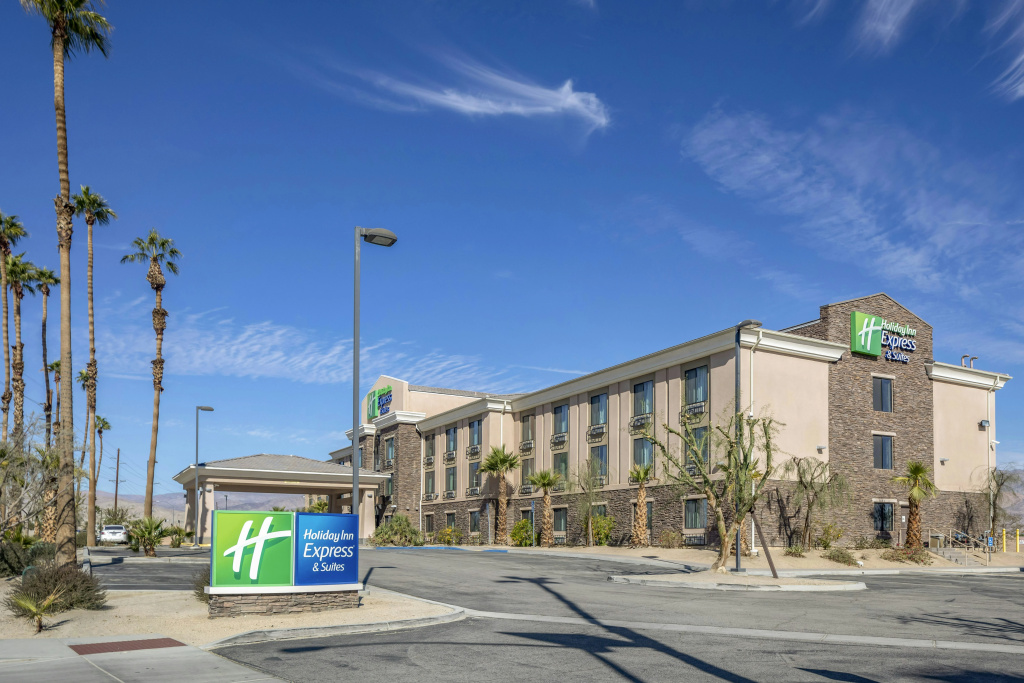 Holiday Inn Express & Suites Indio - Coachella Valley by IHG