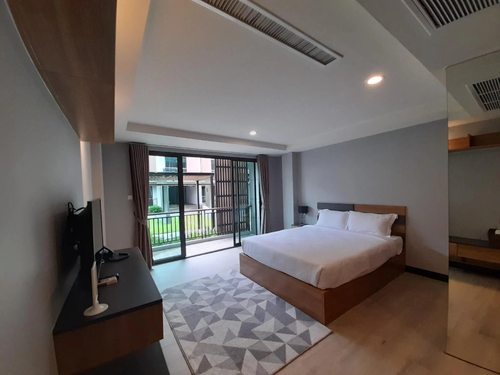Standard Double room (full double bed)