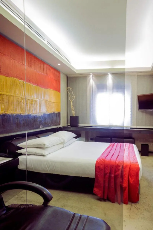 Deluxe Double room (full double bed)