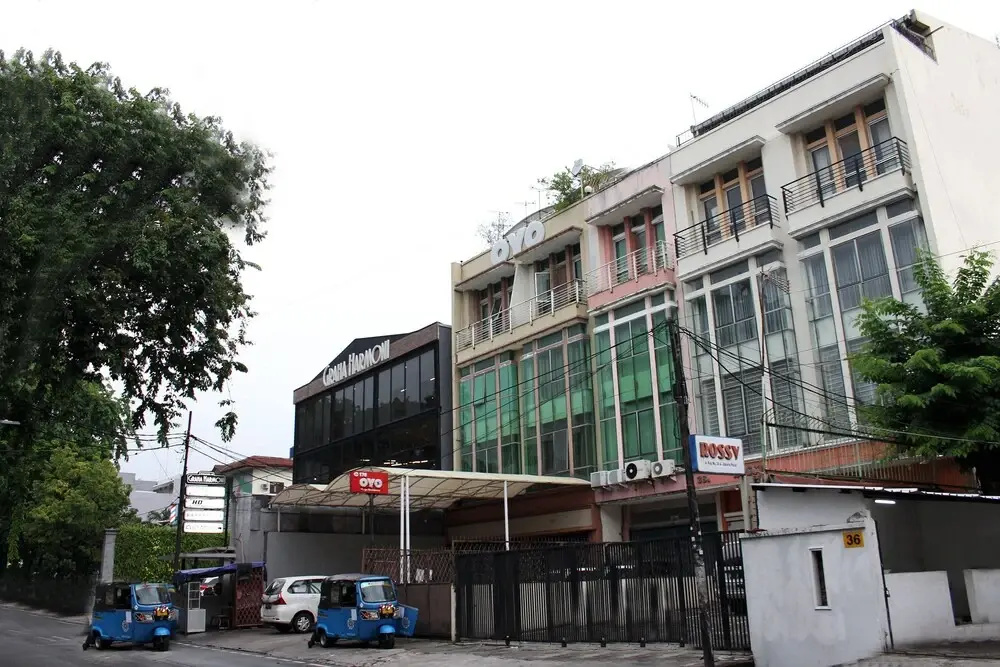 OYO 176 Near Cideng Virgo Residence