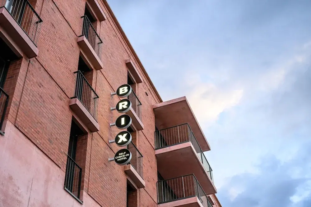 BRIX - Self Check-In Hotel