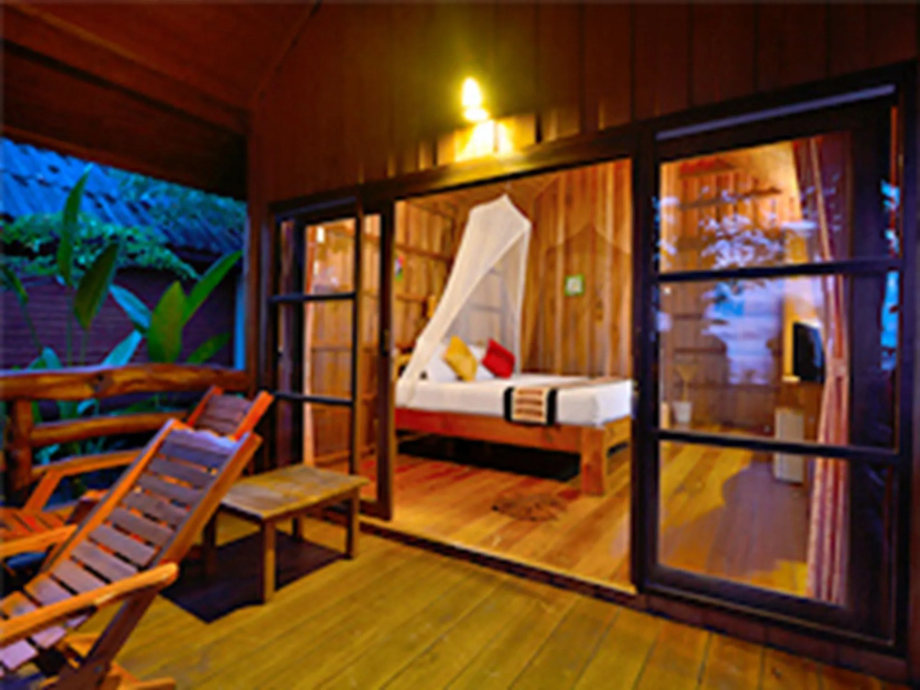 Thiw Son Beach Resort - фото 1