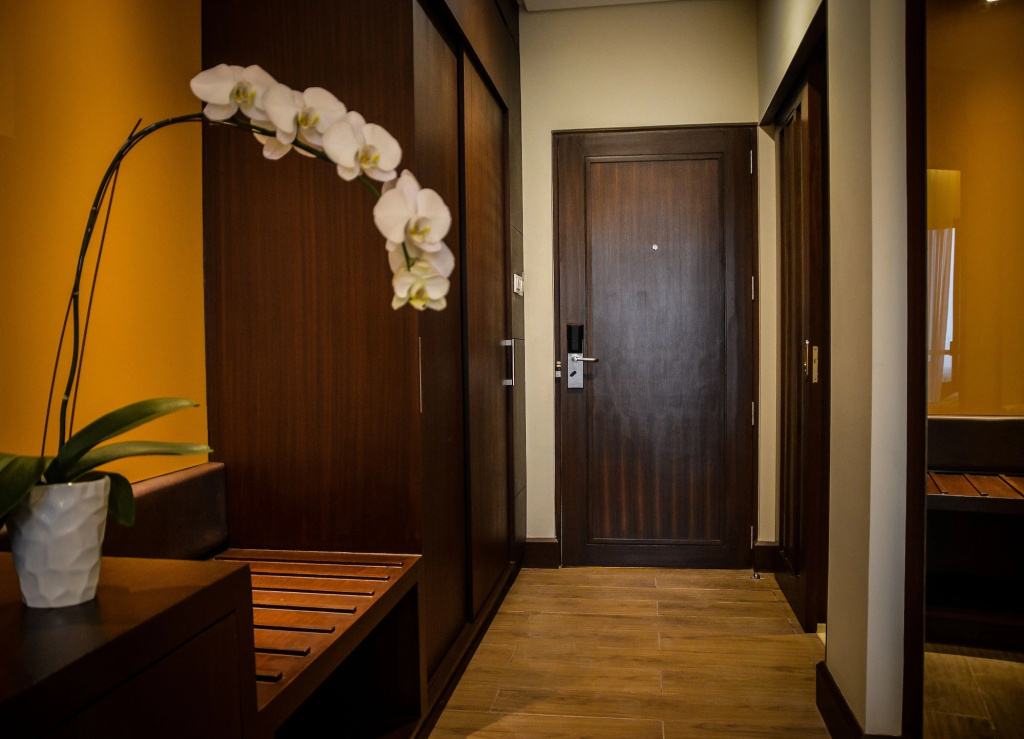Lobby & Reception